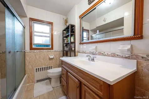 15007 85th Drive Briarwood NY 11432