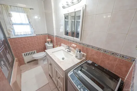 15007 85th Drive Briarwood NY 11432