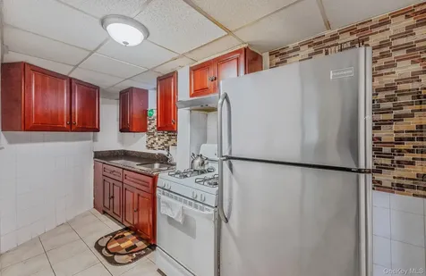 15007 85th Drive Briarwood NY 11432