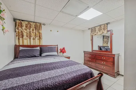 15007 85th Drive Briarwood NY 11432