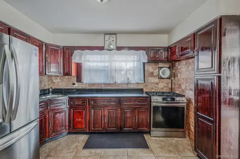 15007 85th Drive Briarwood NY 11432