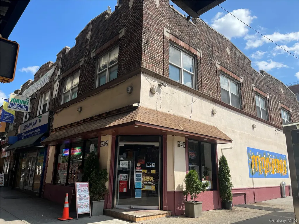 6902 Roosevelt Avenue Flushing NY 11377