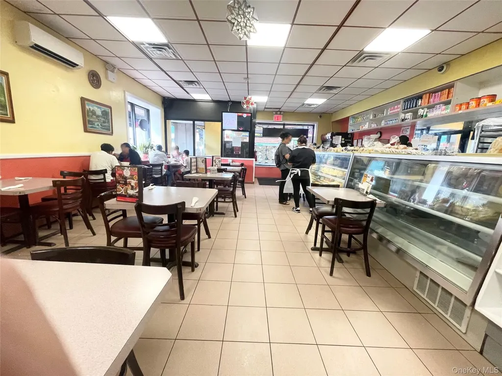 6902 Roosevelt Avenue Flushing NY 11377