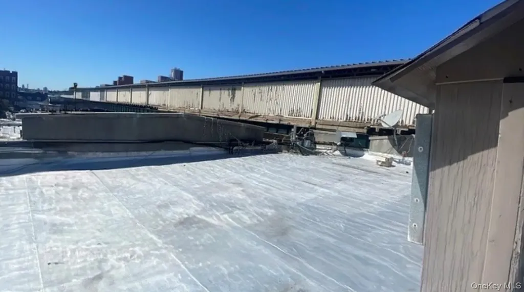 6902 Roosevelt Avenue Flushing NY 11377