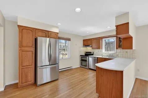 11 Shawnee Road Putnam Valley NY 10579