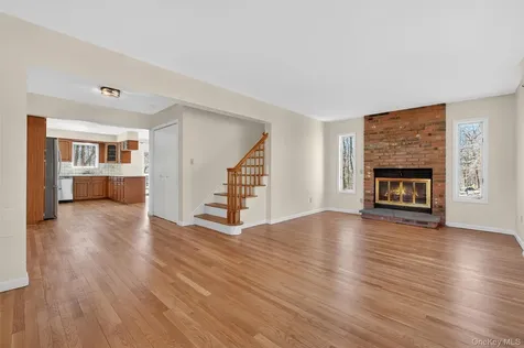 11 Shawnee Road Putnam Valley NY 10579
