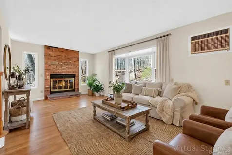 11 Shawnee Road Putnam Valley NY 10579
