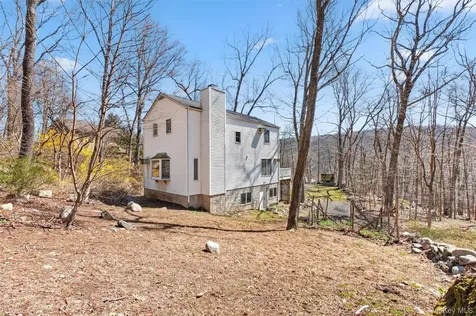 11 Shawnee Road Putnam Valley NY 10579