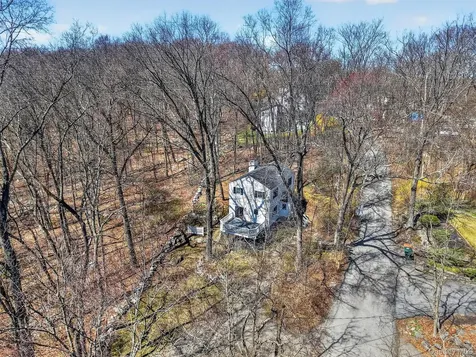 11 Shawnee Road Putnam Valley NY 10579