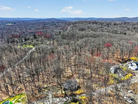 11 Shawnee Road Putnam Valley NY 10579