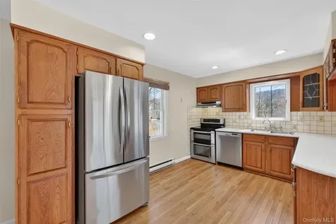 11 Shawnee Road Putnam Valley NY 10579