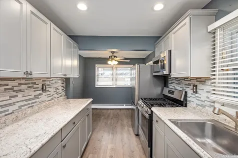 20 Kenneth Avenue Bellmore NY 11710