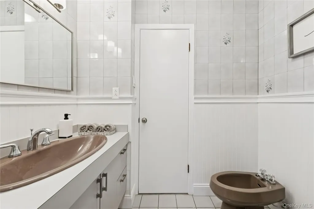 154-27 20th Road Whitestone NY 11357