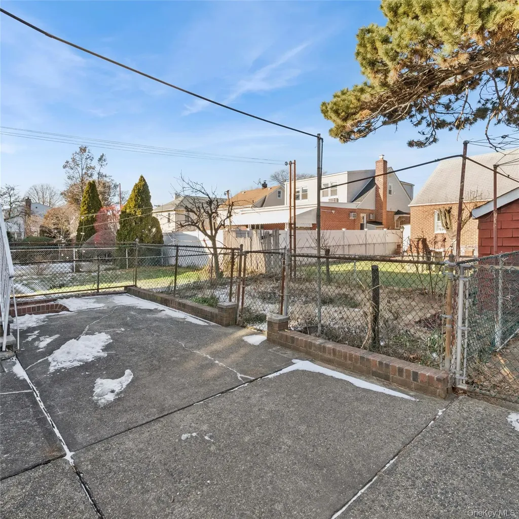 154-27 20th Road Whitestone NY 11357