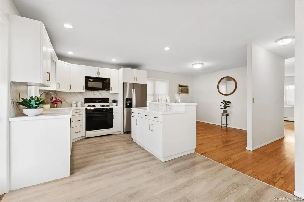 154-27 20th Road Whitestone NY 11357