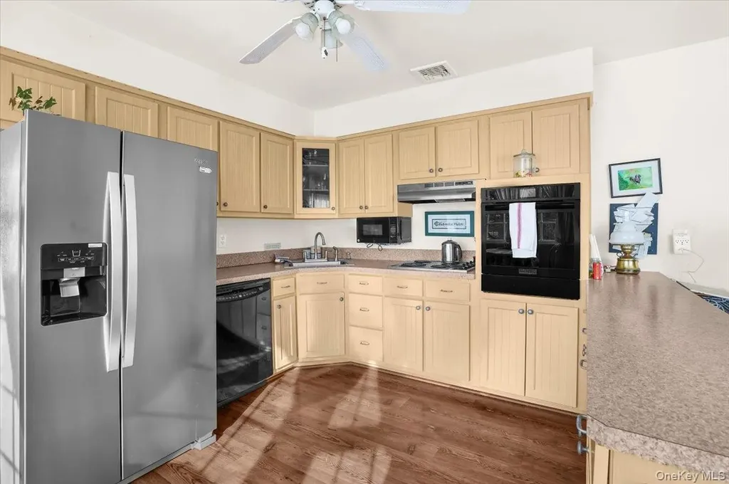 182 Connetquot Drive Oakdale NY 11769