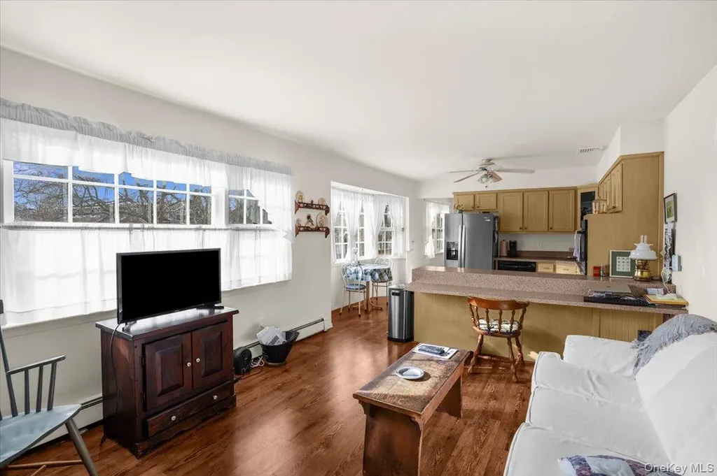 182 Connetquot Drive Oakdale NY 11769