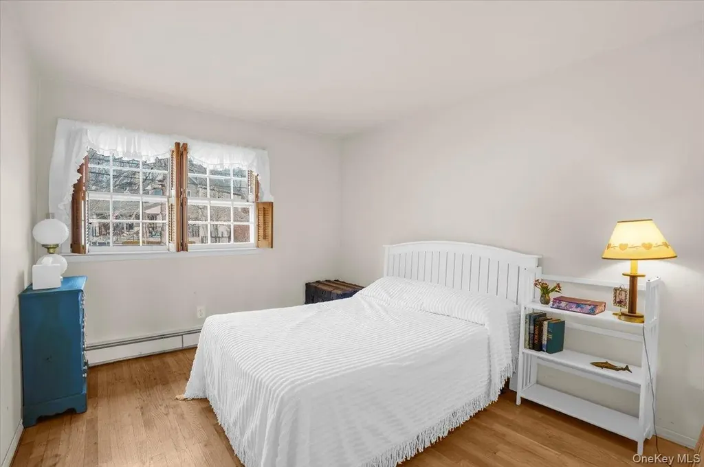 182 Connetquot Drive Oakdale NY 11769