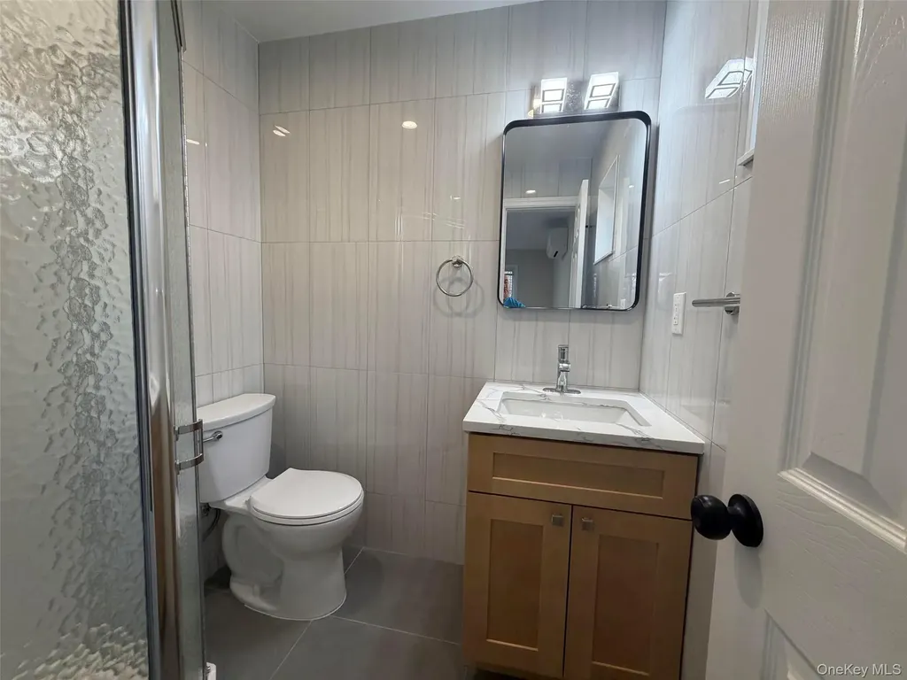 14 Cornwall Lane Port Washington NY 11050