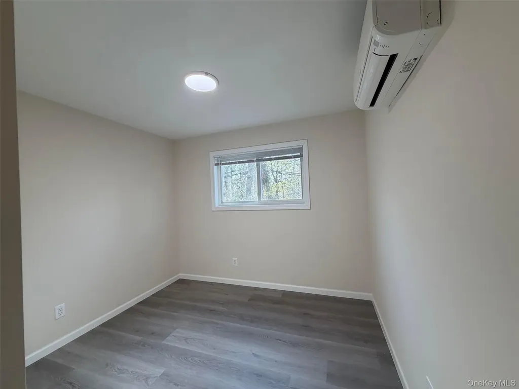 14 Cornwall Lane Port Washington NY 11050