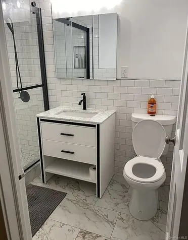 234 Richardson Street Brooklyn NY 11222