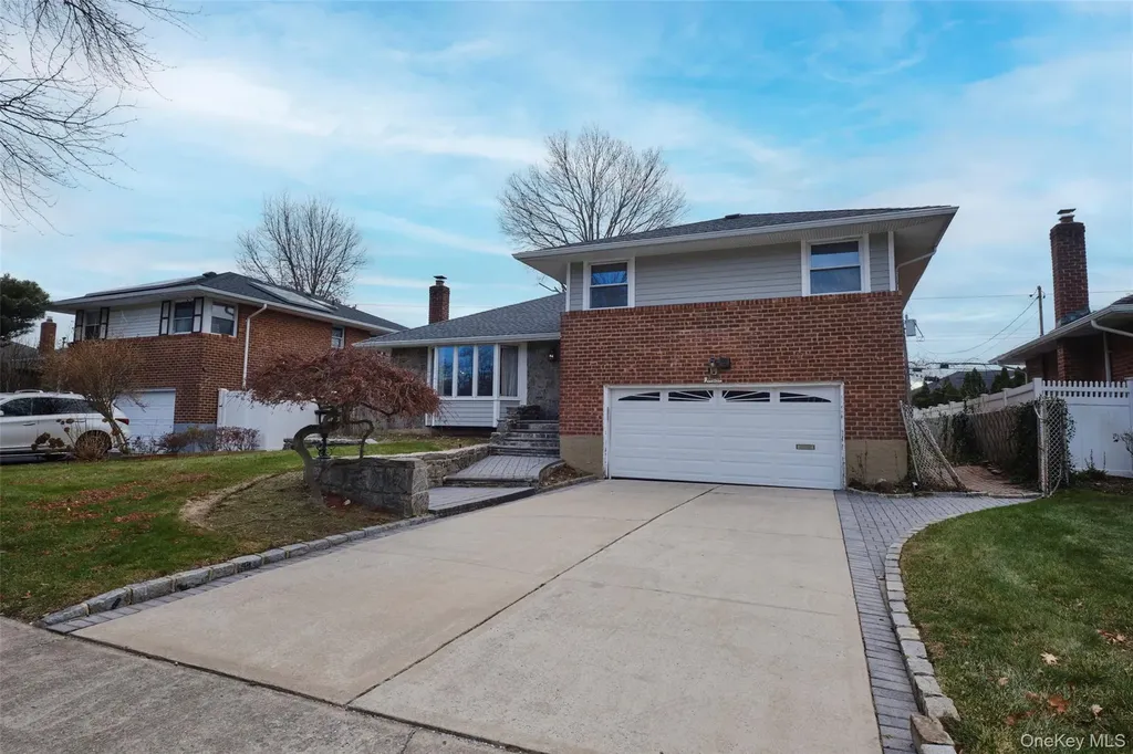 19 Birchwood Park Drive Syosset NY 11791