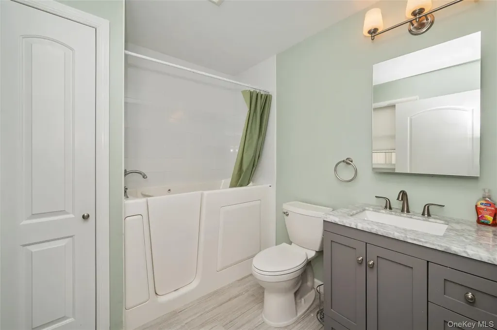 2319 Willow Street Wantagh NY 11793