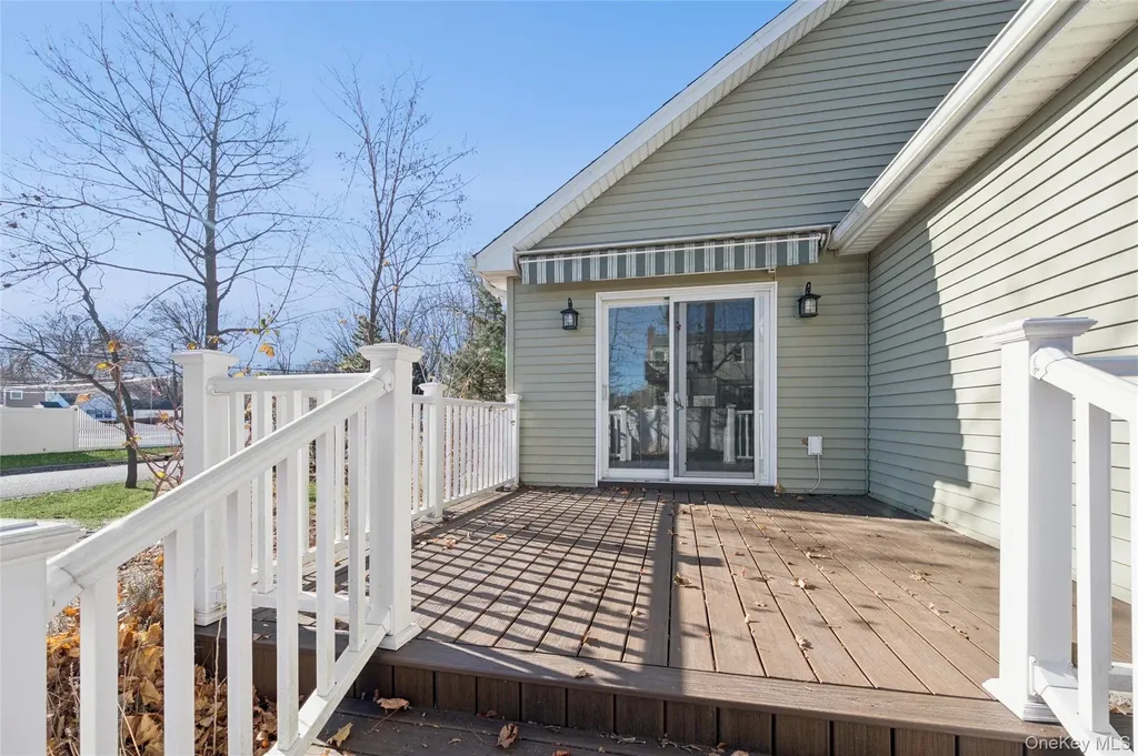 2319 Willow Street Wantagh NY 11793