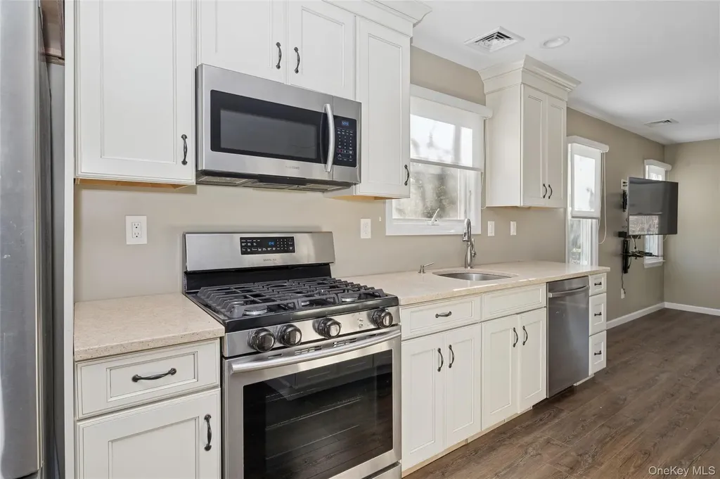 2319 Willow Street Wantagh NY 11793