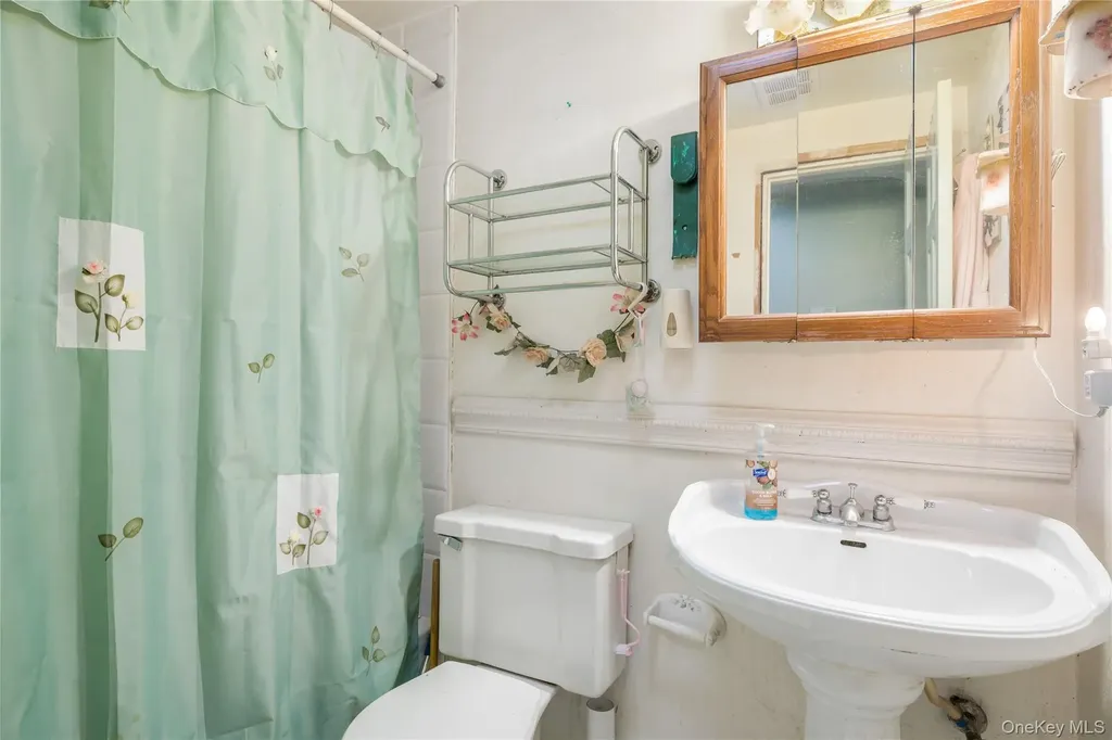 378 Mac Arthur Boulevard Hauppauge NY 11788