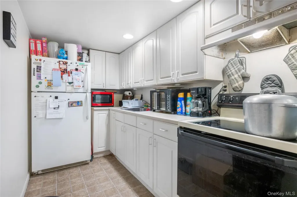 378 Mac Arthur Boulevard Hauppauge NY 11788