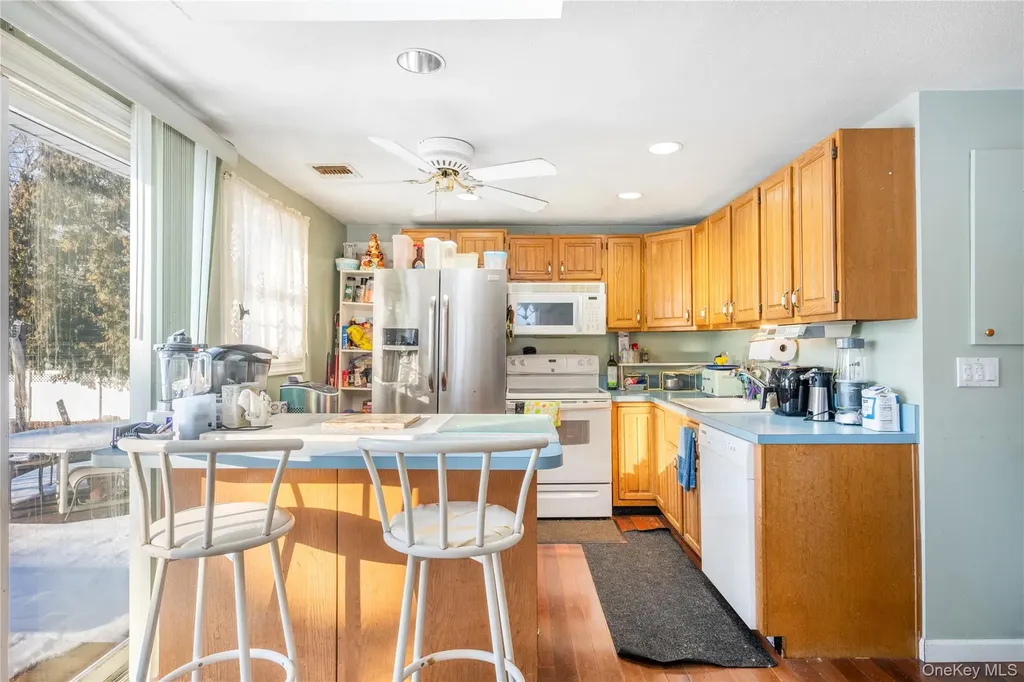 378 Mac Arthur Boulevard Hauppauge NY 11788