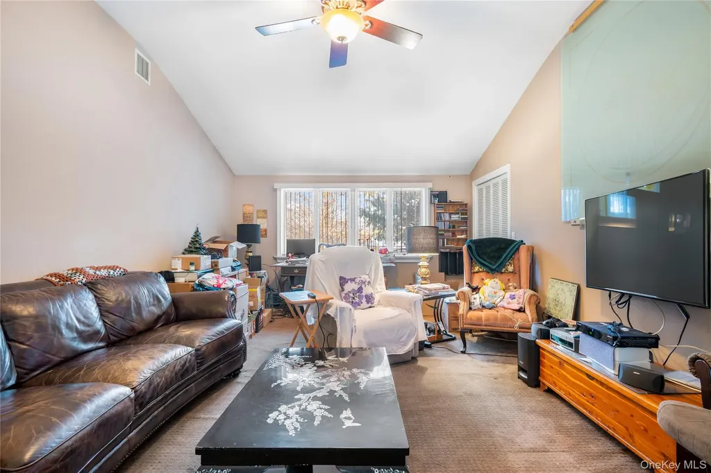 378 Mac Arthur Boulevard Hauppauge NY 11788
