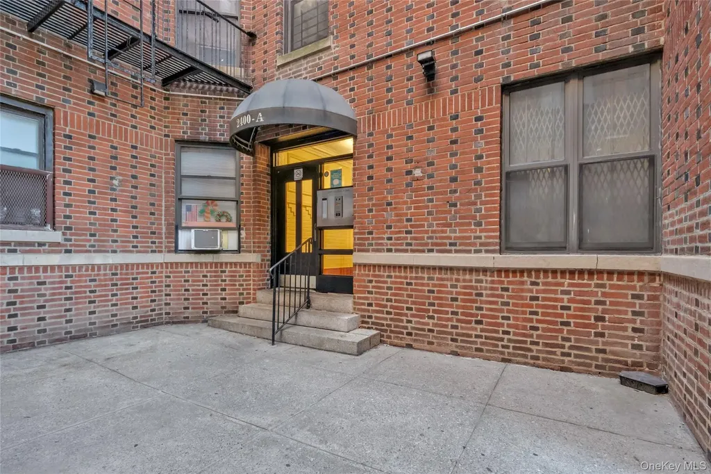 2400 Davidson Avenue Bronx NY 10468