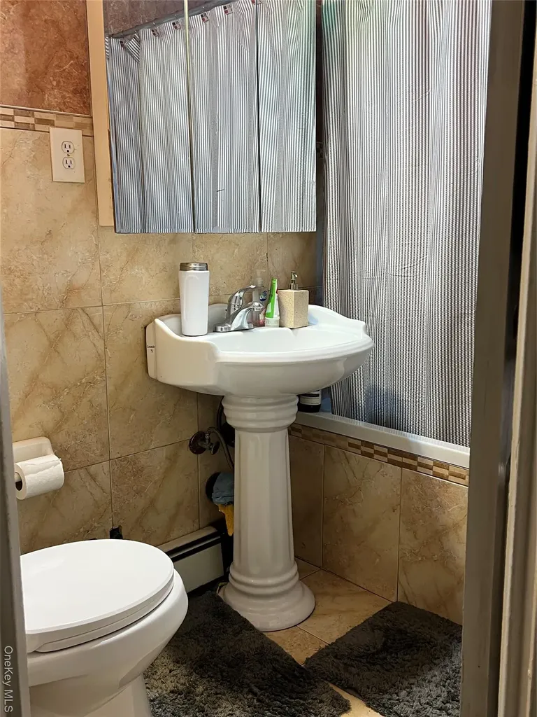 1461 E 233rd Street Bronx NY 10466