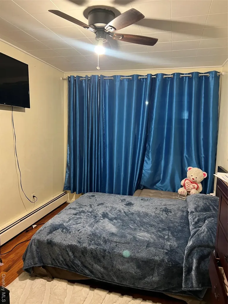 1461 E 233rd Street Bronx NY 10466