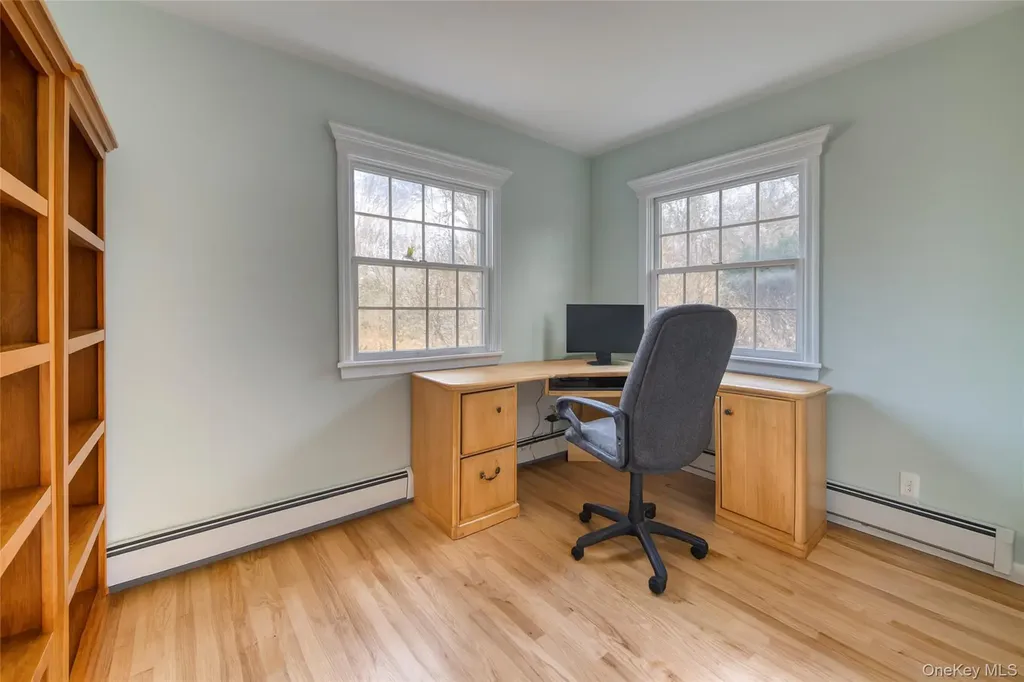 65 Greenway W Orient NY 11957