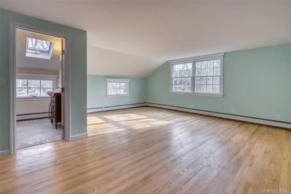 65 Greenway W Orient NY 11957