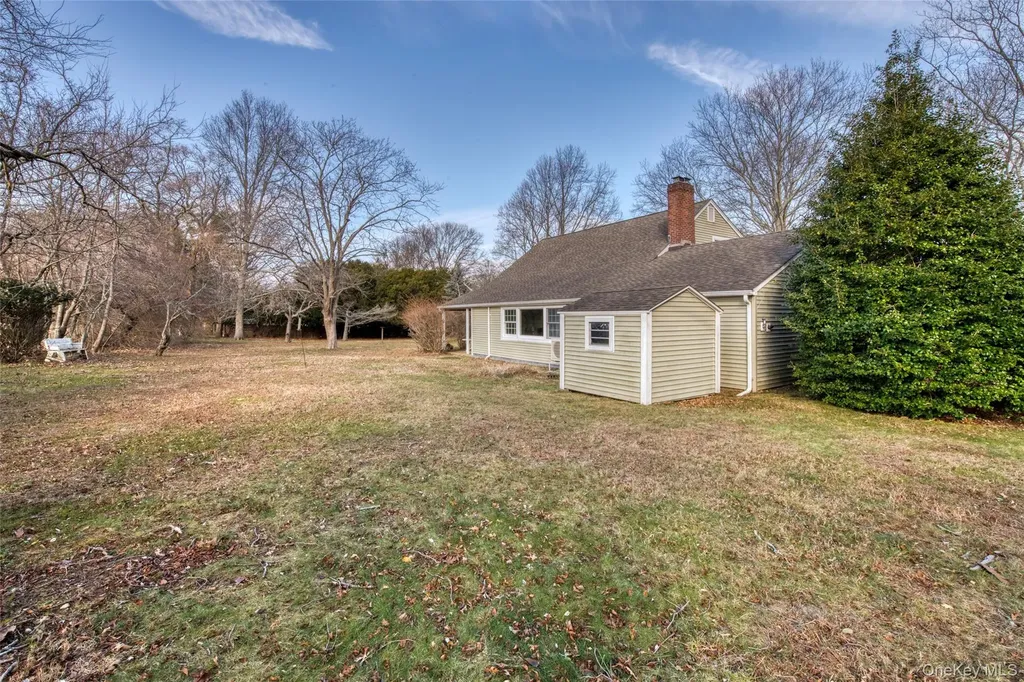 65 Greenway W Orient NY 11957