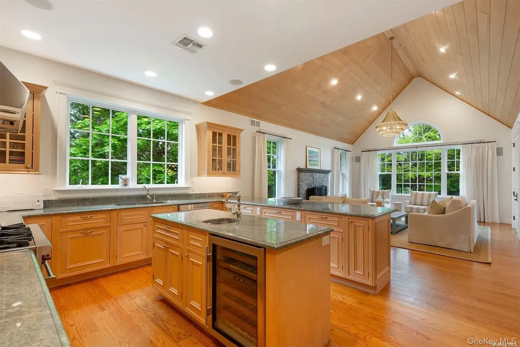 5 Anthony Lane Quogue NY 11959