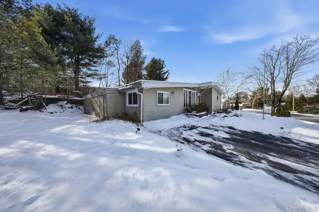 55 Straight Path Rock Hill NY 12775