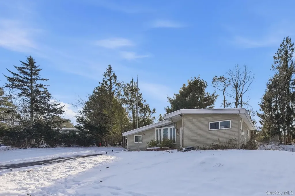 55 Straight Path Rock Hill NY 12775