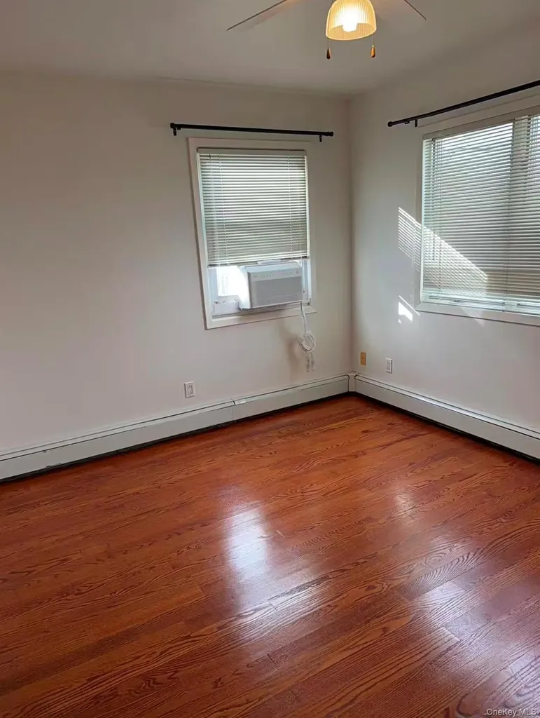 10 The Spur Syosset NY 11791