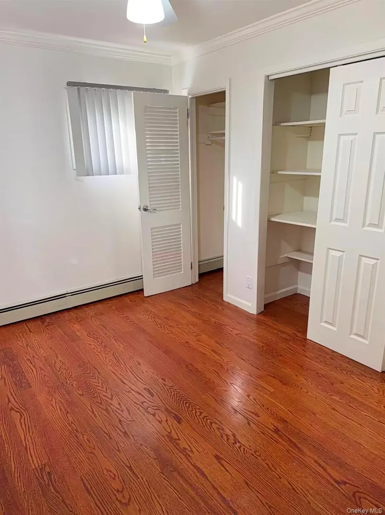 10 The Spur Syosset NY 11791