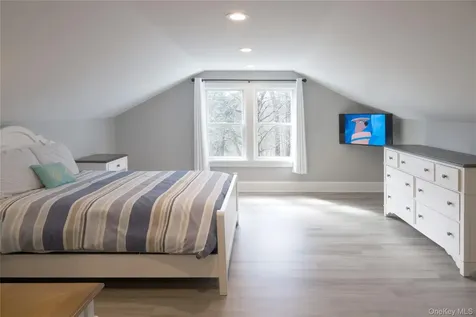1 Hennessey Lane Poughkeepsie NY 12603
