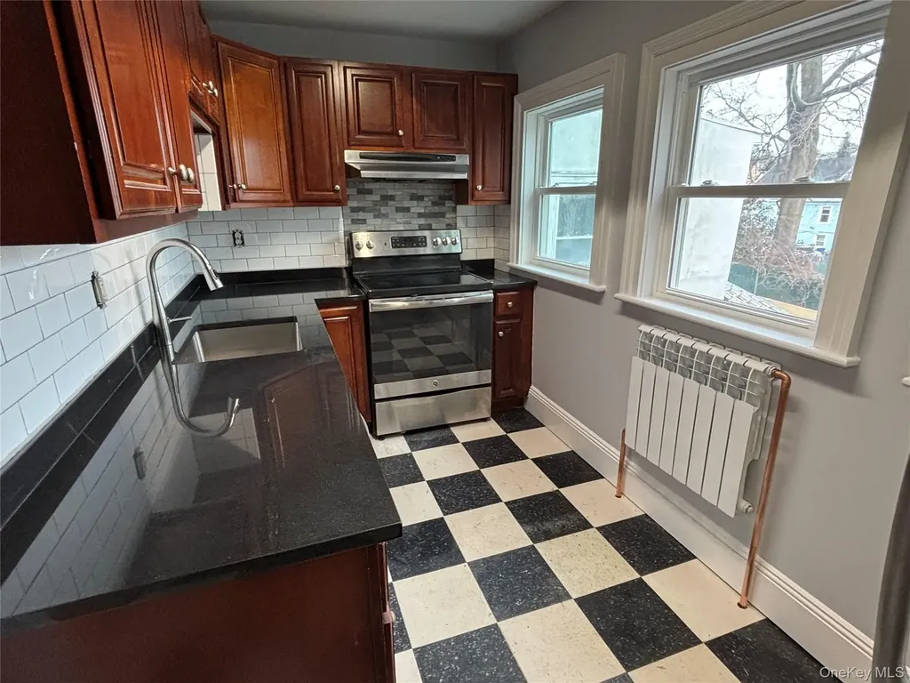 17 Hamilton Avenue Ossining NY 10562