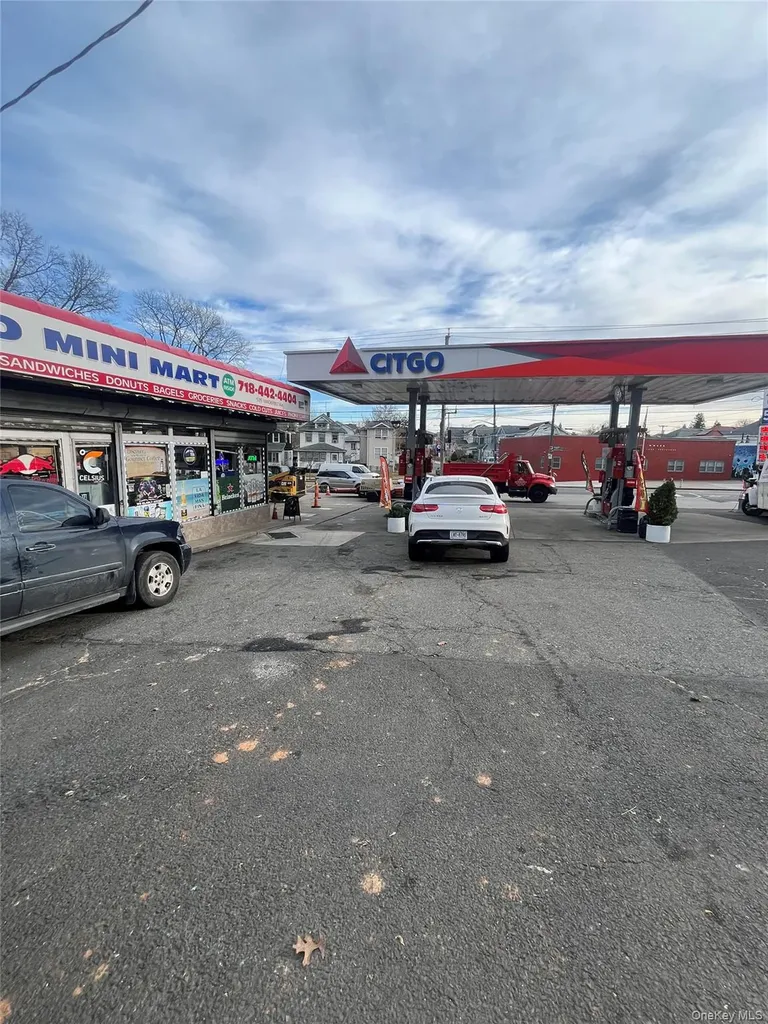 535 Vanderbilt Avenue Staten Island NY 10304