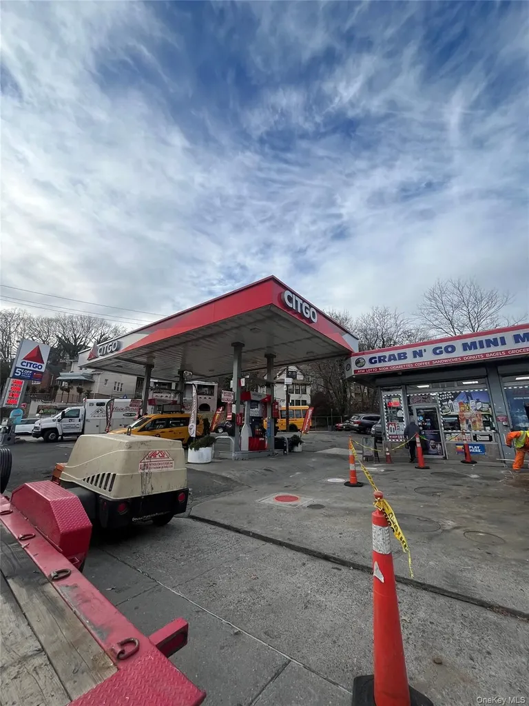 535 Vanderbilt Avenue Staten Island NY 10304