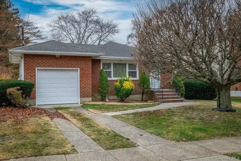 41 Meade Avenue Bethpage NY 11714