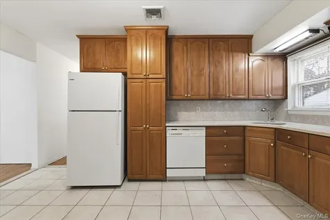 41 Meade Avenue Bethpage NY 11714